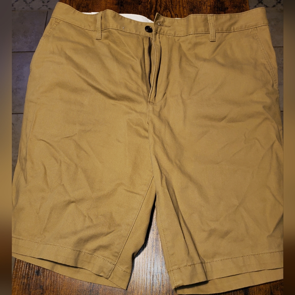Dockers khaki shorts 38 waist